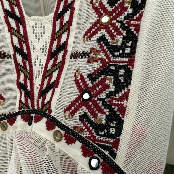 Anthropologie Akemi + Kin Embroidered Mesh Cotton Top - Picture 6 of 15